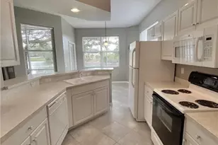 354 Dover Pl, Naples, FL 34104 - Photo 10