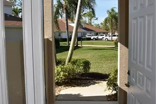 354 Dover Pl, Naples, FL 34104 - Photo 4