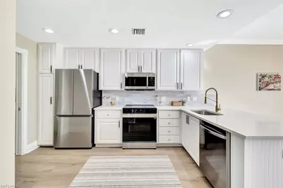 6210 Towncenter Cir, Naples, FL 34119 - Photo 16