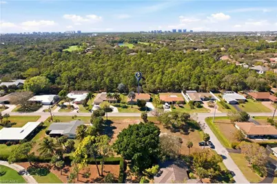 267 Cypress Way W, Naples, FL 34110 - Photo 48