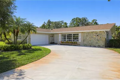 267 Cypress Way W, Naples, FL 34110 - Photo 2