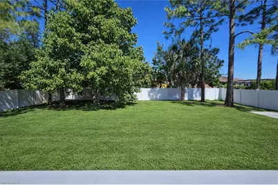 2502 10th St W, Lehigh Acres, FL 33971 - Photo 38