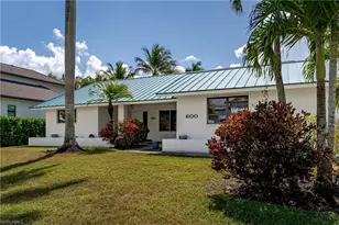 600 Parkview Ln, Naples, FL 34103 - Photo 2