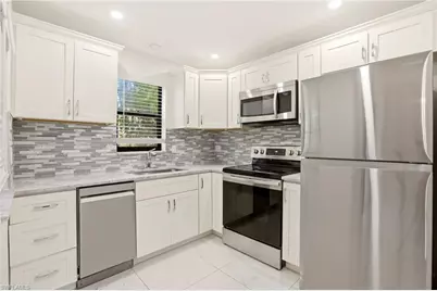 1450 Green Valley Cir #502, Naples, FL 34104 - Photo 10