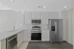 3484 Islandwalk Cir, Naples, FL 34119 - Photo 14