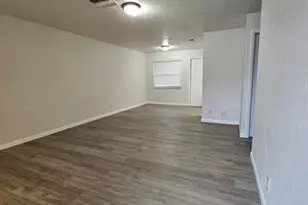 3005 Gordon St, Naples, FL 34112 - Photo 2