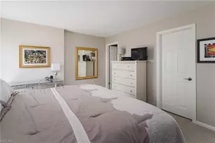 300 Park Shore Dr, Naples, FL 34103 - Photo 12