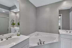 540 Via Veneto, Naples, FL 34108 - Photo 10