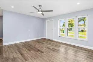 54 Hilo Ct, Naples, FL 34112 - Photo 8