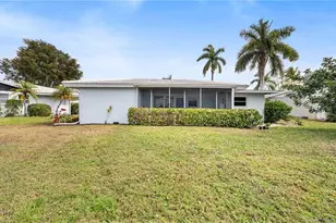 54 Hilo Ct, Naples, FL 34112 - Photo 34