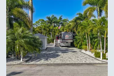 10067 Ramblewood Ct, Fort Myers, FL 33905 - Photo 2