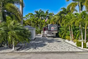 10067 Ramblewood Ct, Fort Myers, FL 33905 - Photo 2