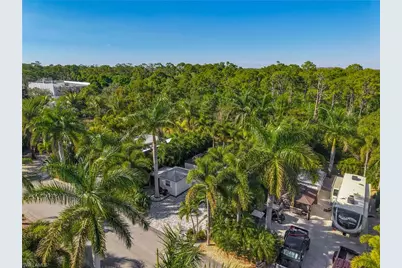 10067 Ramblewood Ct, Fort Myers, FL 33905 - Photo 8