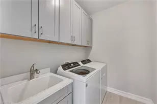 437 Tamarindo Ln, Naples, FL 34114 - Photo 10