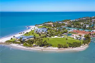 100 Bay Rd, Naples, FL 34102 - Photo 2