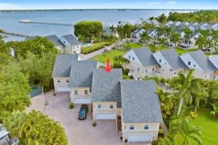 819 James St, Fort Myers, FL 33916 - Photo 2