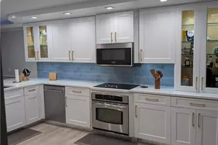 14991 Savannah Dr, Naples, FL 34119 - Photo 16