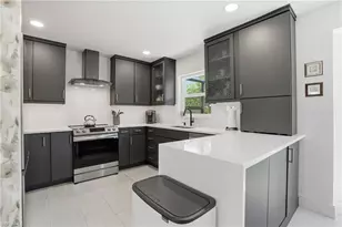 26 Fairview Blvd, Fort Myers Beach, FL 33931 - Photo 10