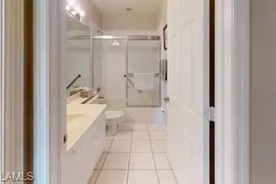 529 Windsor Sq, Naples, FL 34104 - Photo 12