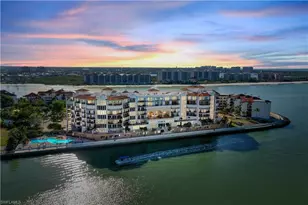 700 La Peninsula Blvd, Naples, FL 34113 - Photo 40