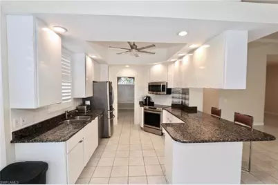 5495 Freeport Ln, Naples, FL 34119 - Photo 10