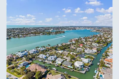 2175 Shad Ct, Naples, FL 34102 - Photo 12