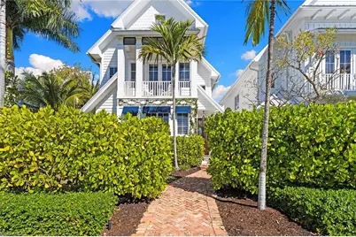 901 10th Ave S, Naples, FL 34102 - Photo 1