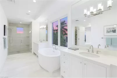 1021 6th St S, Naples, FL 34102 - Photo 36