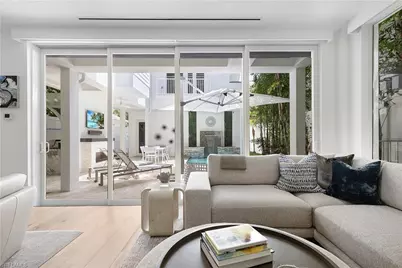 1021 6th St S, Naples, FL 34102 - Photo 10