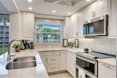 3000 Gulf Shore Blvd N #212, Naples, FL 34103 - Photo 4