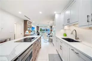 1021 3rd St S, Naples, FL 34102 - Photo 4