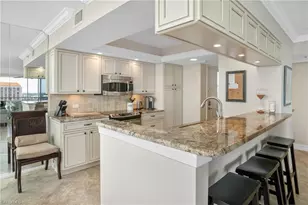 5550 Heron Point Dr, Naples, FL 34108 - Photo 6