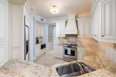 410 Flagship #1104, Naples, FL 34108 - Photo 10