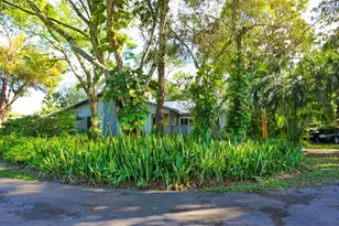 1046 Oak Forest Dr, Naples, FL 34104 - Photo 8