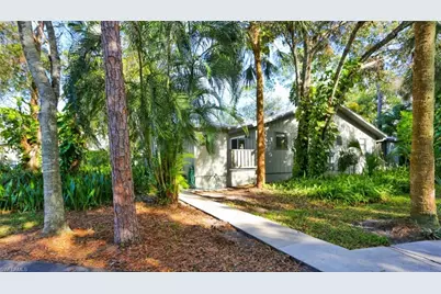 1046 Oak Forest Dr, Naples, FL 34104 - Photo 2