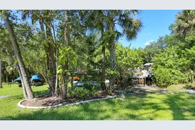 1046 Oak Forest Dr, Naples, FL 34104 - Photo 46