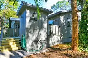 1046 Oak Forest Dr, Naples, FL 34104 - Photo 10