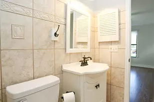 1046 Oak Forest Dr, Naples, FL 34104 - Photo 36