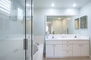 5818 Glencove Dr, Naples, FL 34108 - Photo 10