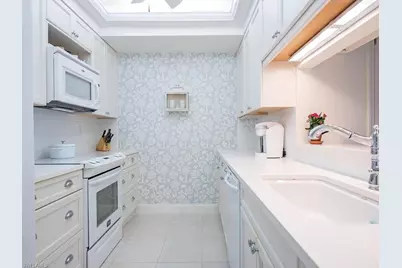 5818 Glencove Dr #103, Naples, FL 34108 - Photo 6