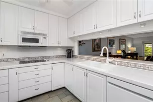 3032 Sandpiper Bay Cir, Naples, FL 34112 - Photo 6