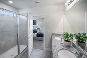 609 Oasis Lk Pl, Lehigh Acres, FL 33936 - Photo 10