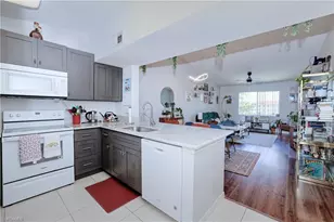 8294 Key Royal Cir, Naples, FL 34119 - Photo 10