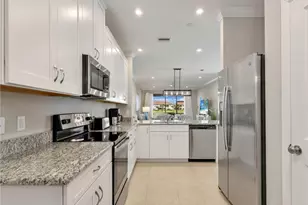 9394 Pocida Ct, Naples, FL 34119 - Photo 8