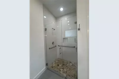 400 Harvard Ct, Naples, FL 34104 - Photo 24