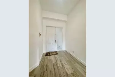 400 Harvard Ct, Naples, FL 34104 - Photo 8