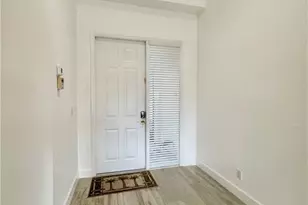 400 Harvard Ct, Naples, FL 34104 - Photo 8