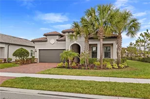 9681 Everglades Dr, Naples, FL 34120 - Photo 2