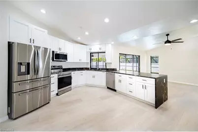 10731 Regent Cir, Naples, FL 34109 - Photo 6