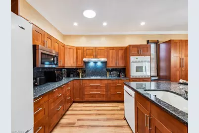 127 Palmetto Dunes Cir, Naples, FL 34113 - Photo 8